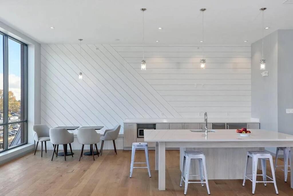 Luxury Apartment With Gym, Steps From Commuter Rail #4011 Reading Exteriör bild